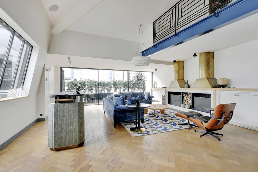 Villa Bastille with Services by Pick A Flat - 5