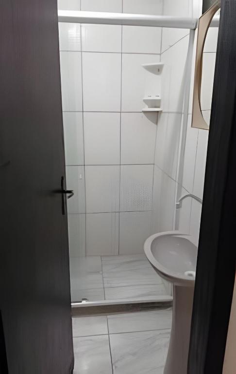 Suíte com ar a 500m da praia, Cabo Frio