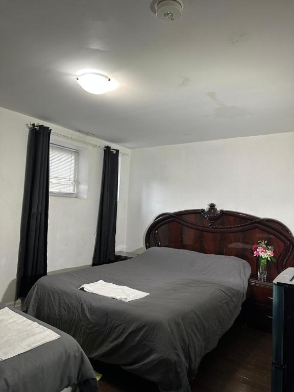 Lower Loft Suite -Space Share, Toronto