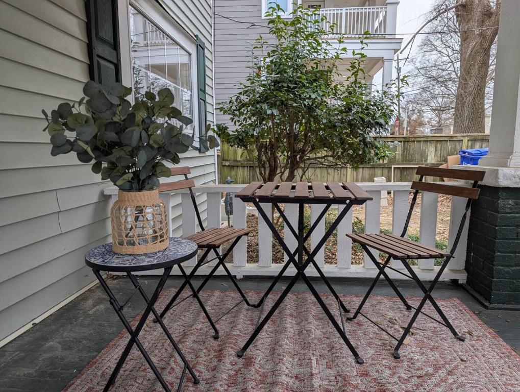 New! 2br1ba Convenient To 9th St, Ncssm, Durham