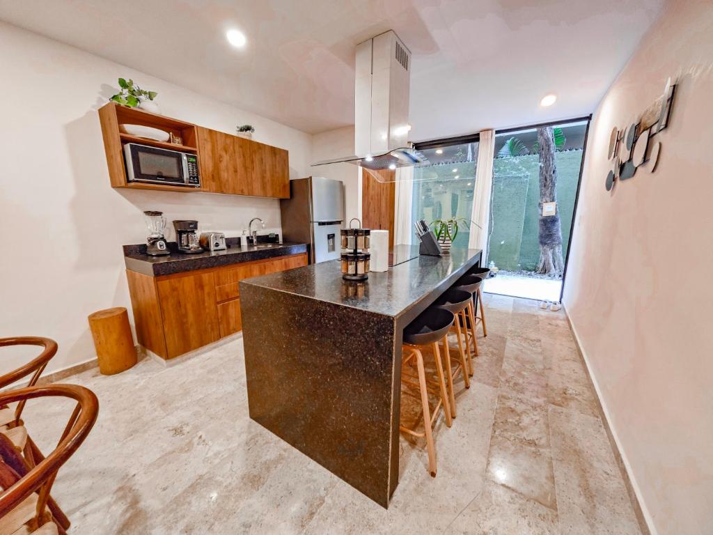 Modern Apartment - 2BDR Near the Beach and supermarkets Tulum, Tulum