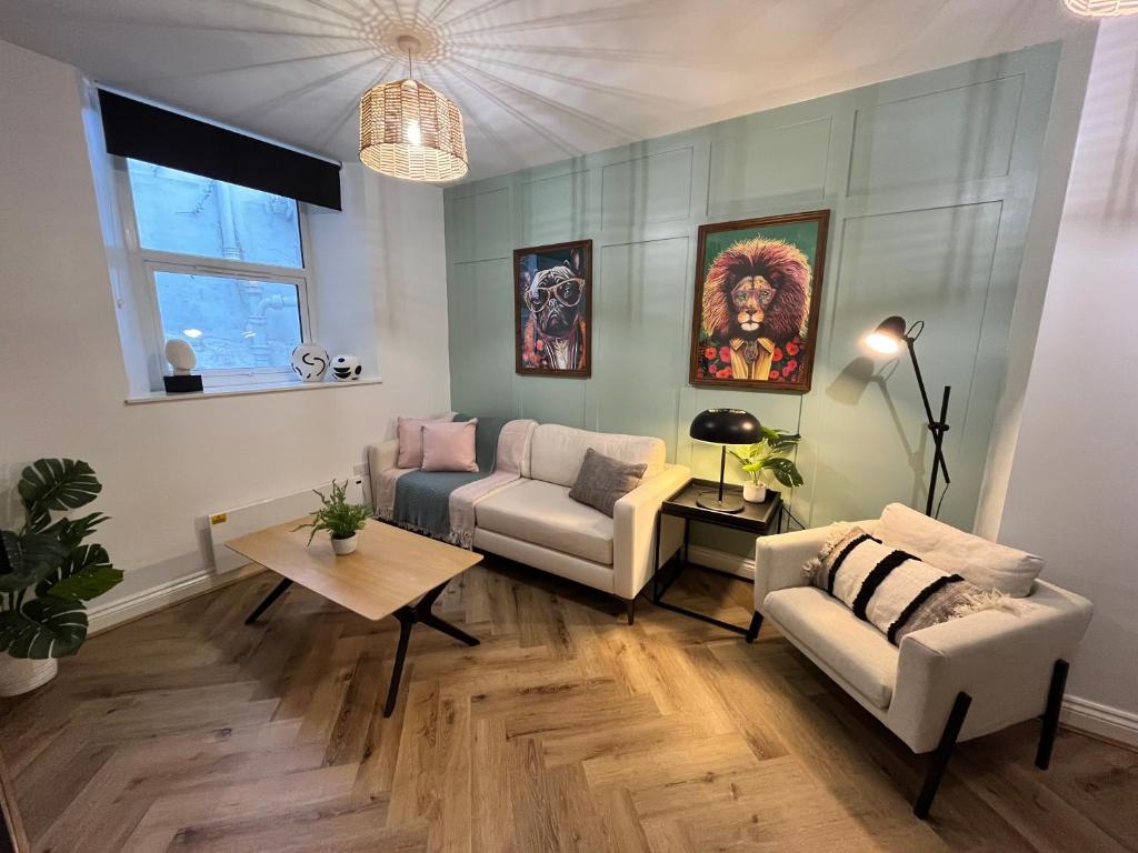 Heart of Torquay by harbourside, perfect location!, Torquay