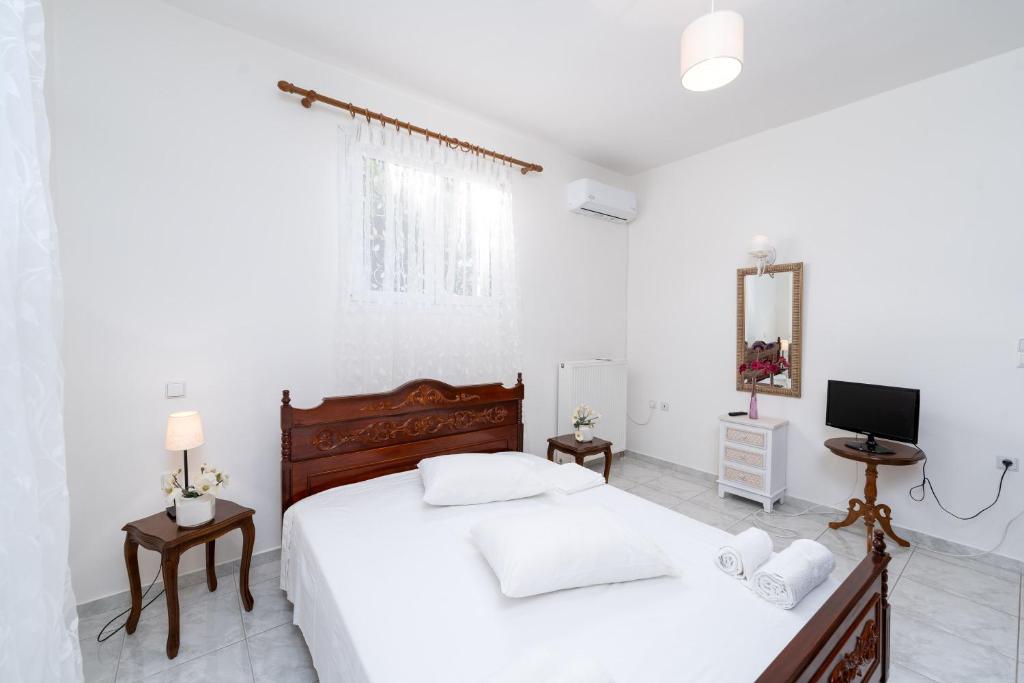 Sainis Rooms, Selianitika