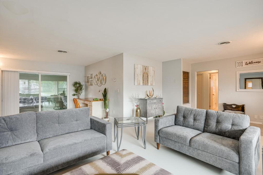 4 Mi to Legoland Poolside Paradise!, Winter Haven