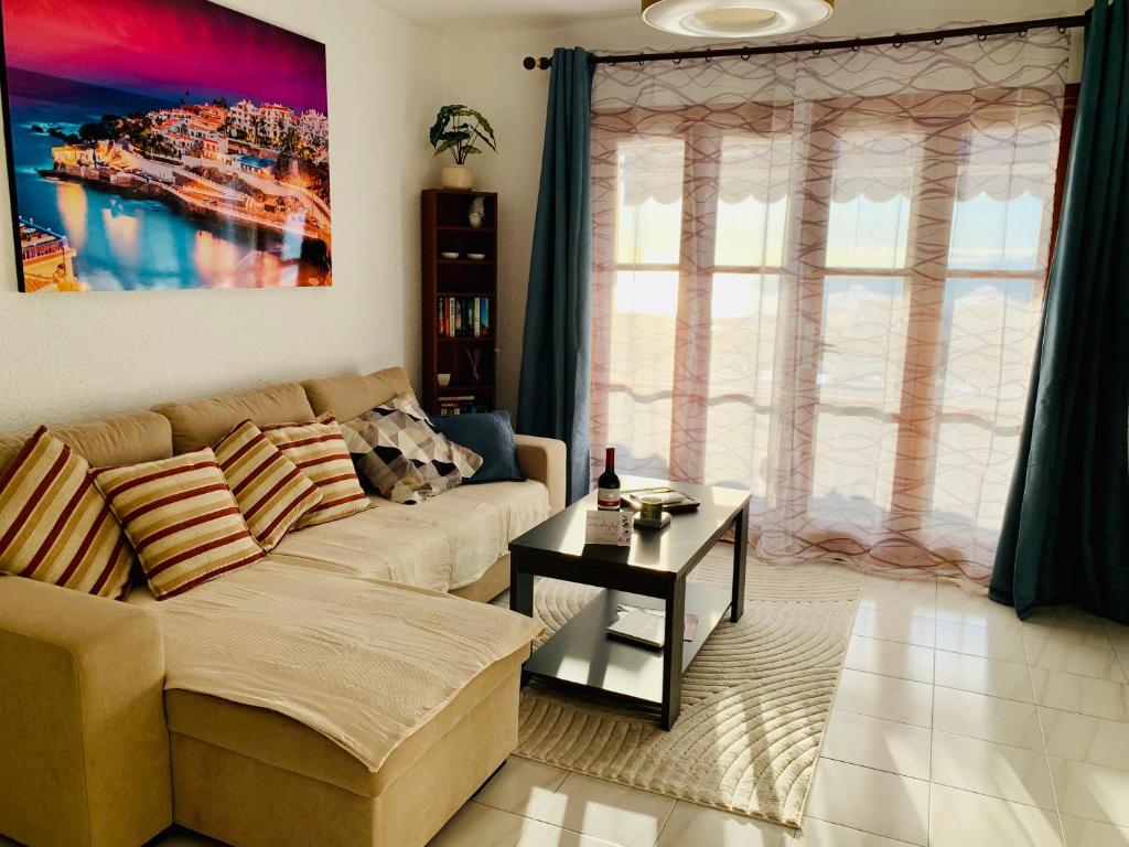 Sunset View Studio at Port Royale with heated pool and free Wi-Fi - 2