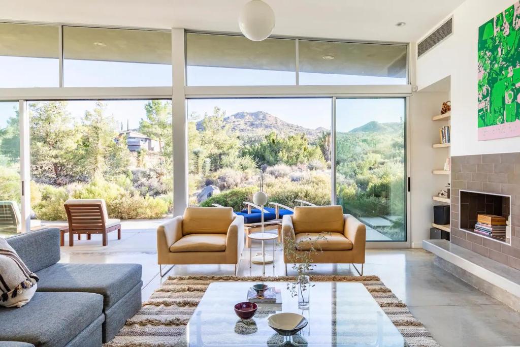 Wonder Walls-Architect Designed Joshua Tree View, Yucca Valley