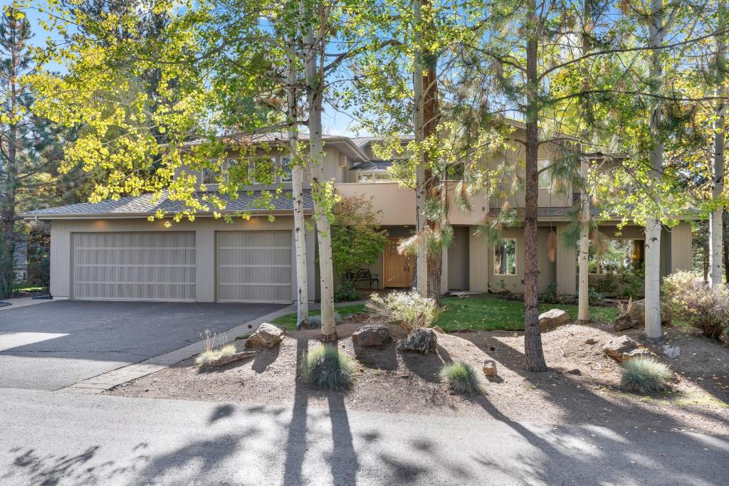 11 Tournament, Sunriver