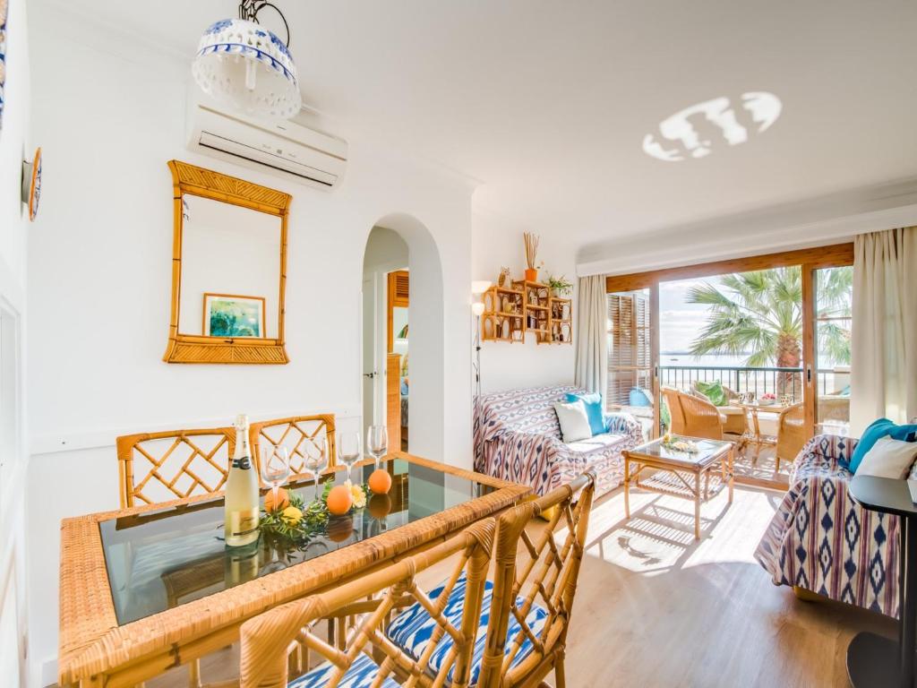 Apartment in Alcudia with Stunning Sea Views - 4