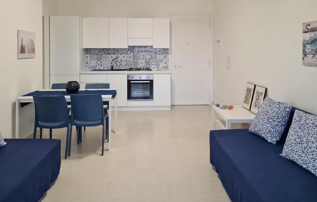 1 Bedroom Gorgeous Apartment In Marina Di Ragusa - 3