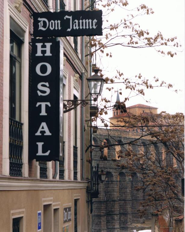 Hostal Don Jaime I y II — Hotel in Segovia