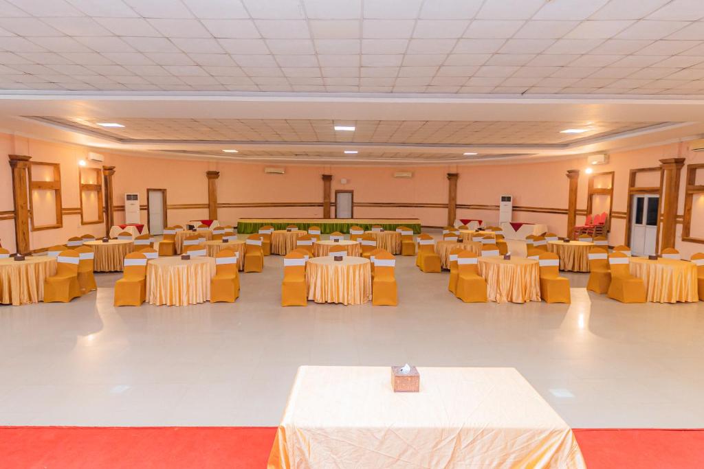 قاعة للمآدب