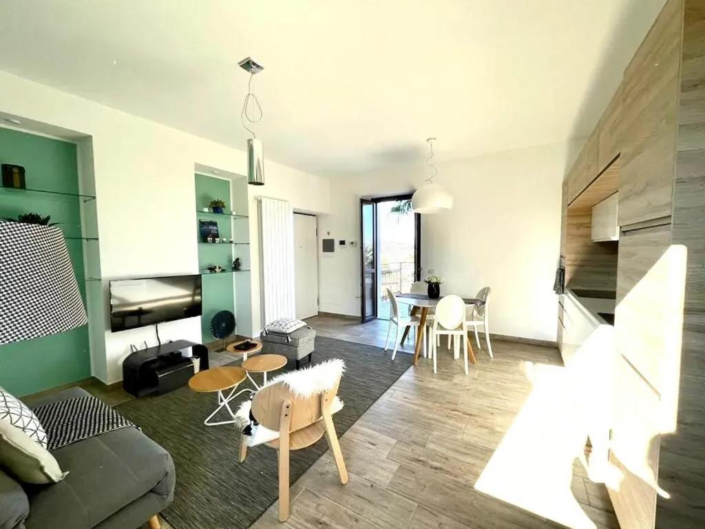 Lake View Apartment in Arona - 3