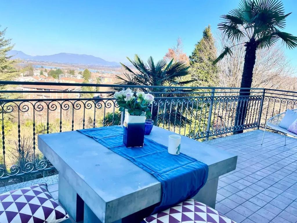 Lake View Apartment in Arona - 5