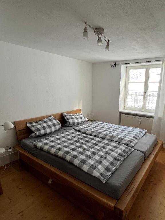 Villa Bergfrieden - Komfortable Ferienwohnungen in ruhiger Lage fur 4-6 Personen - 4