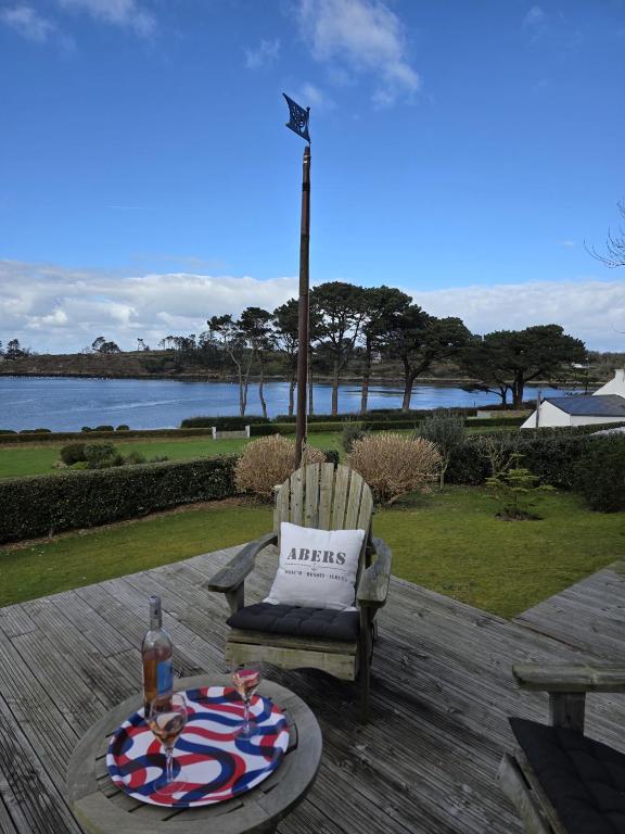 Maison vue mer incroyable 180 degrés , accès direct plage et GR34, Landéda