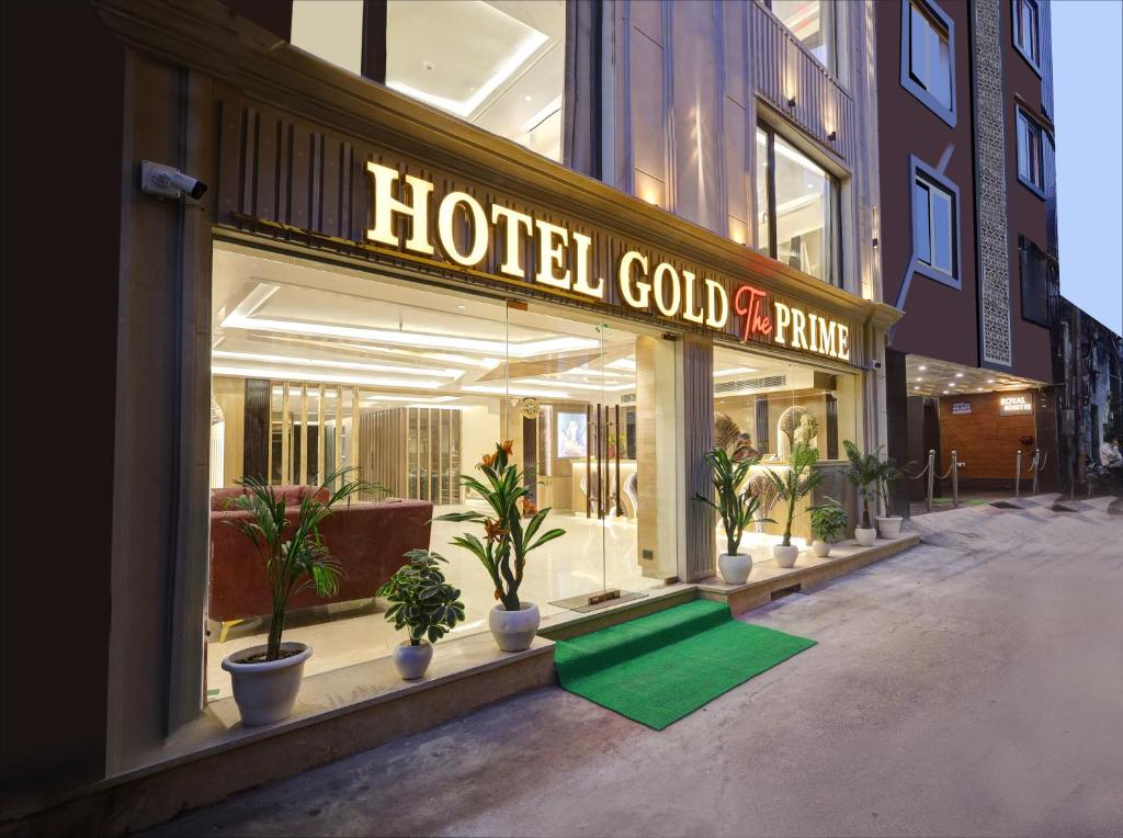 Gold The Prime Newly Built 2 Mins From Connaught Place and Railway Station, Nové Dilí