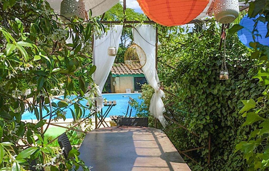 Gorgeous Apartment In Carpentras - 2