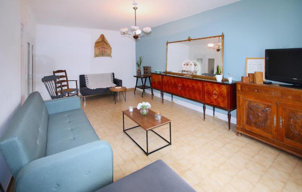 Gorgeous Apartment In Carpentras - 4
