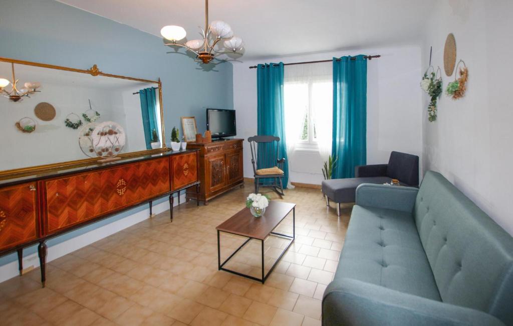 Gorgeous Apartment In Carpentras - 3