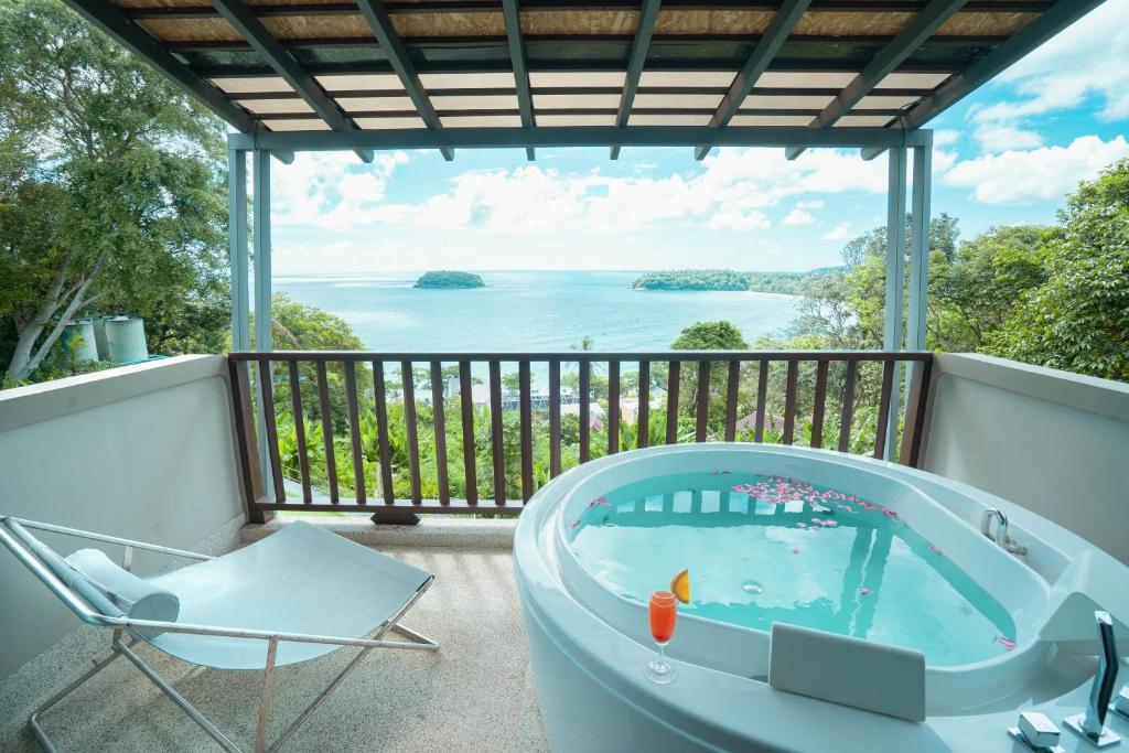 Balcony/terrace, Andaman Cannacia Resort & Spa in Phuket