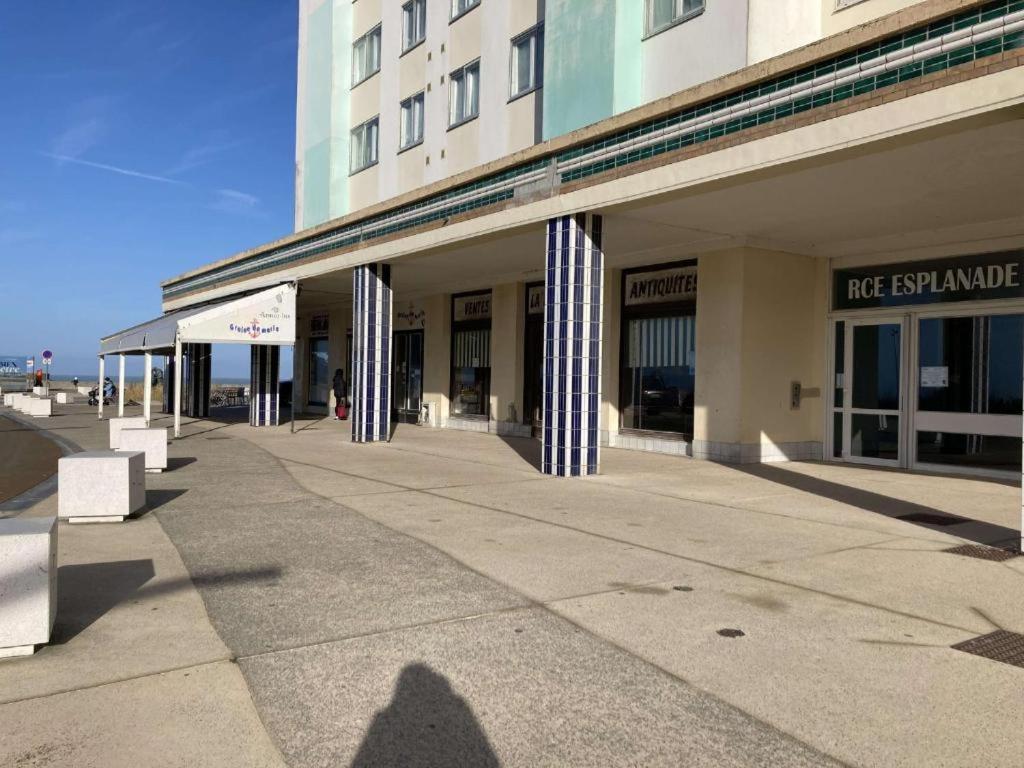 Esplanade 24 - 1
