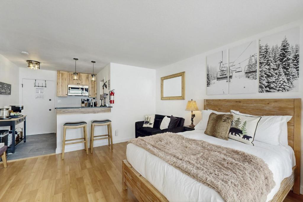 Snowpeak Serenity, Truckee