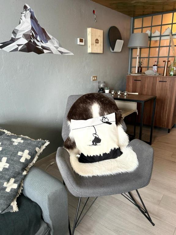 Cosy Ski-in Ski-out Suite with Matterhorn Views - 5