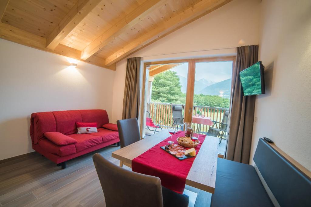 HAUSERGUT Ruhige Bio-Bauernhof Ferienwohnungen im Vinschgau mit Ortlerblick - 3