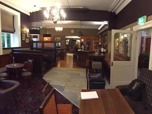 The Parkwood Hotel ラウンジ