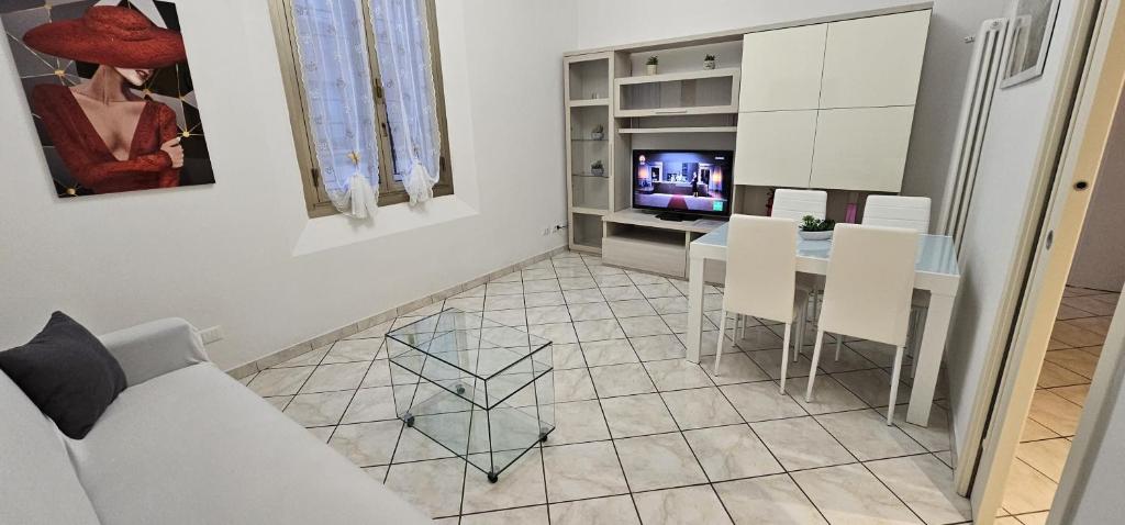 LUXURY STATION APARTMENT - 4