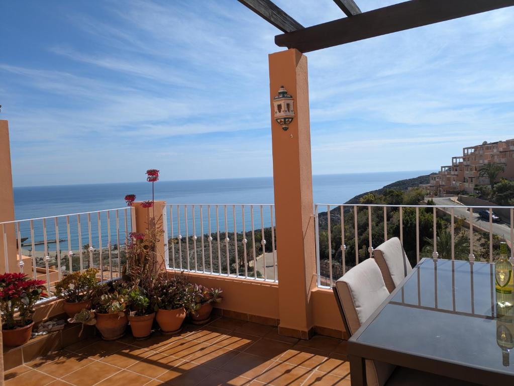 South Facing Apartment, Fantastic Sea Views,Terrace, 300m beach - 3