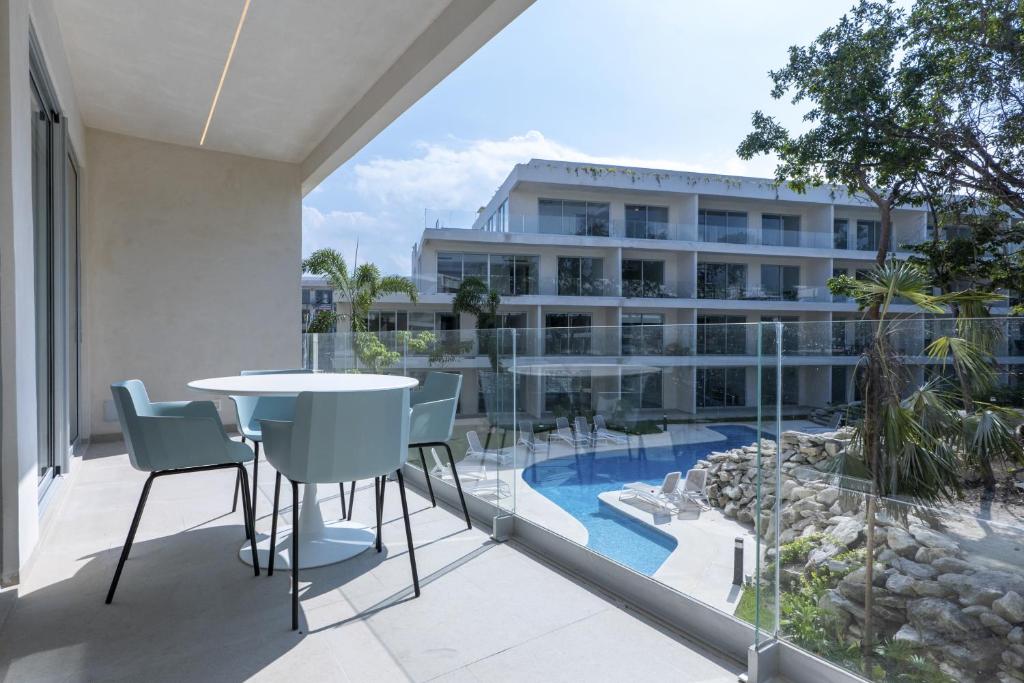 Whispering Palms TL B114, Playa del Carmen