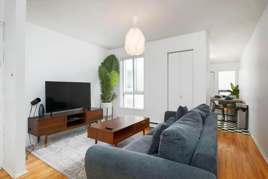 Bright 2BR in Plateau Mont Royal Downtown, Montreal