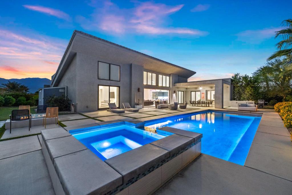 Model Perfect Rancho Mirage Luxe Design 3900sf, Rancho Mirage