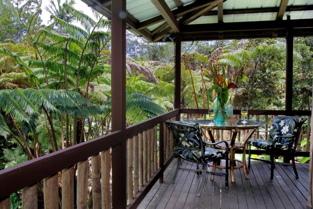 Lotus Garden Cottages — Hotel in Volcano (HI)