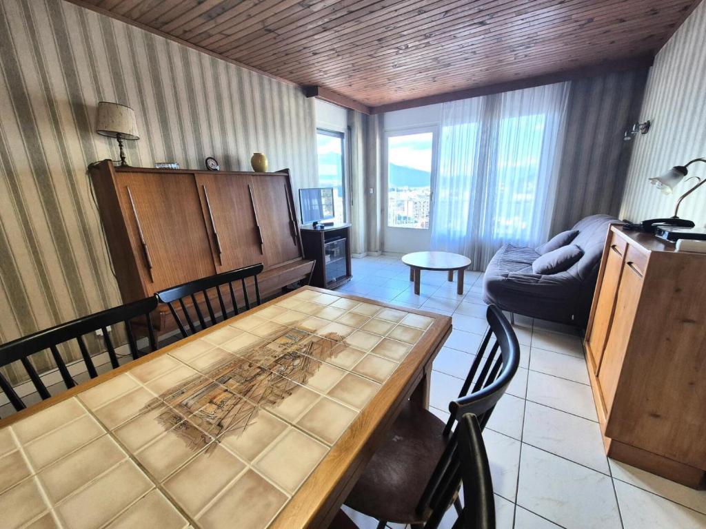 Résidence Montcalm B - Belle vue dégagée pour ce logement ! MAE-6664 - 1