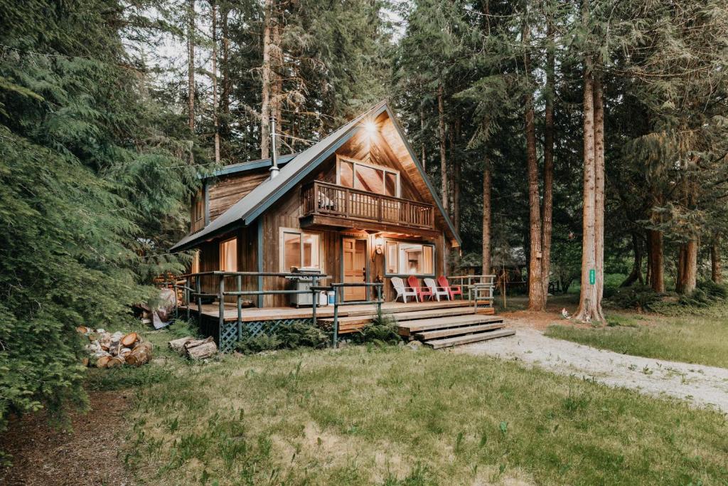 Snowline Cabin #48 - Remodeled - Wi-Fi - Hot Tub - Evc, Glacier