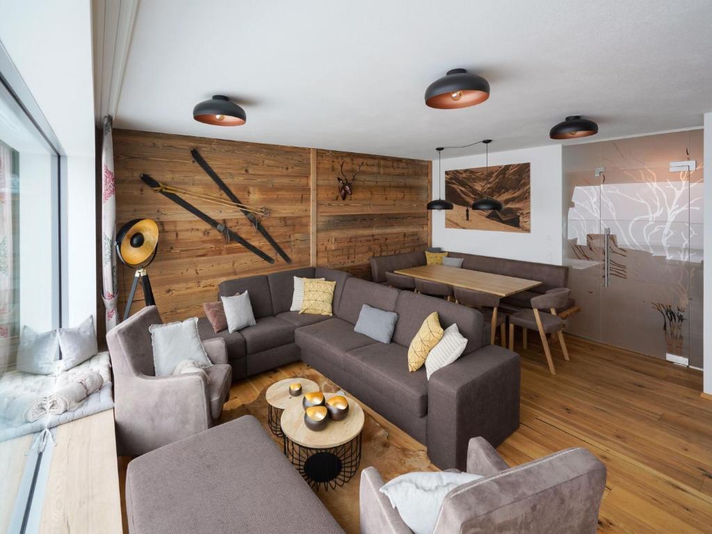 Kitzbühel alpine lodge with sauna - 1