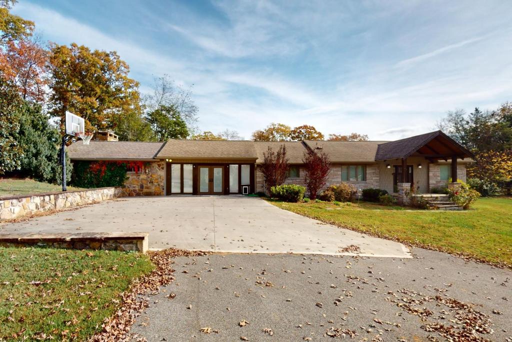 Lady Bug, Pigeon Forge