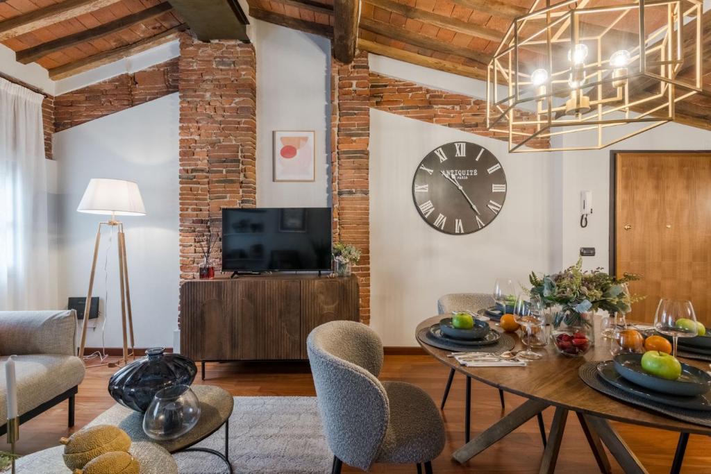Dorina Penthouse 2 bedrooms 2 bathrooms in Lucca - 3