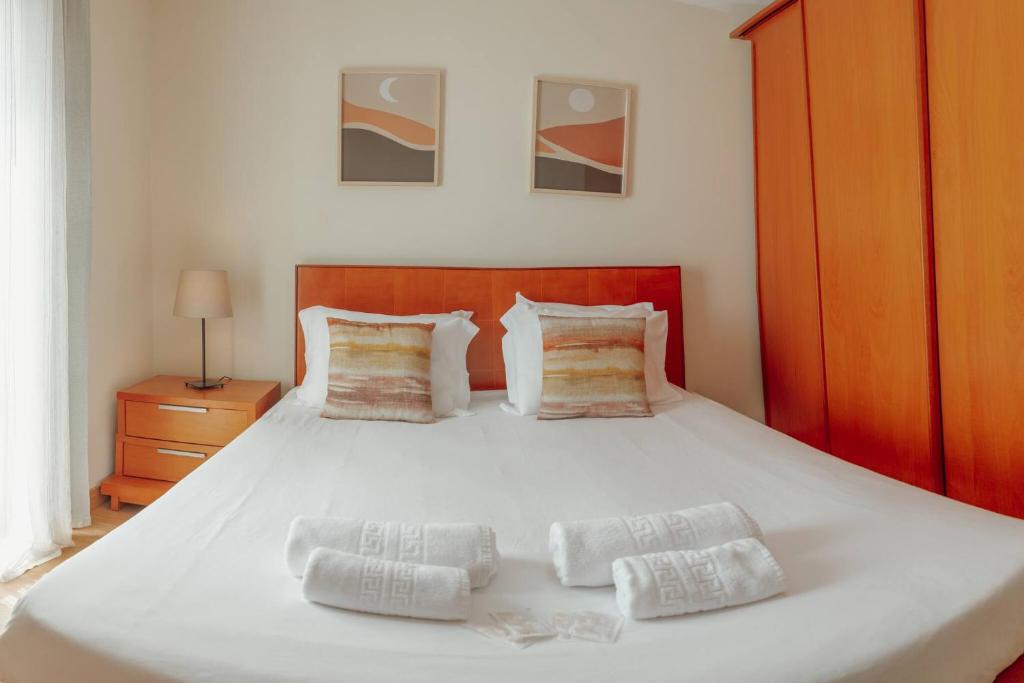 Bright Apartment by Hosty, Porto