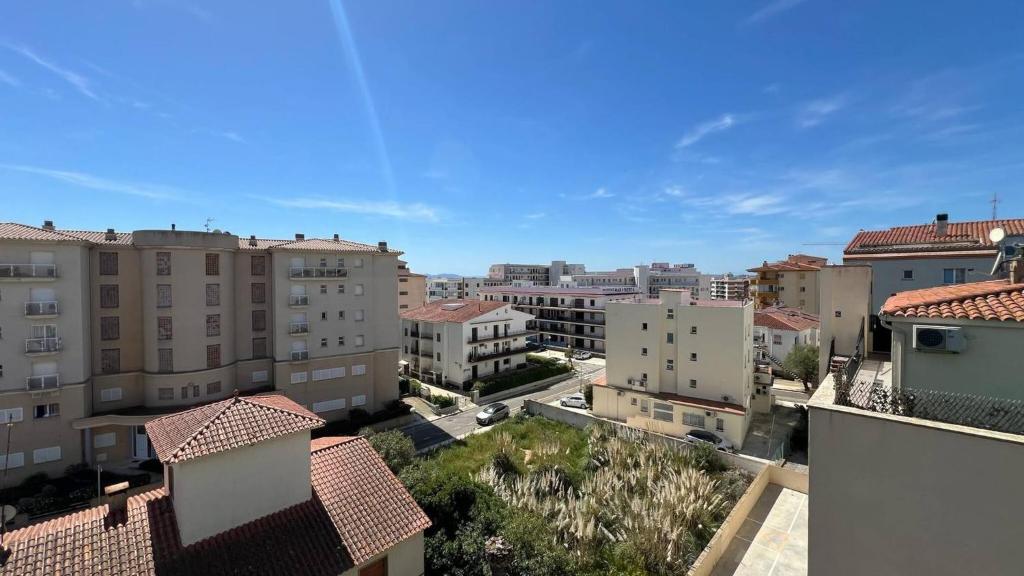 Bonito dúplex con vista mar y aparcamiento AV-02 - 5