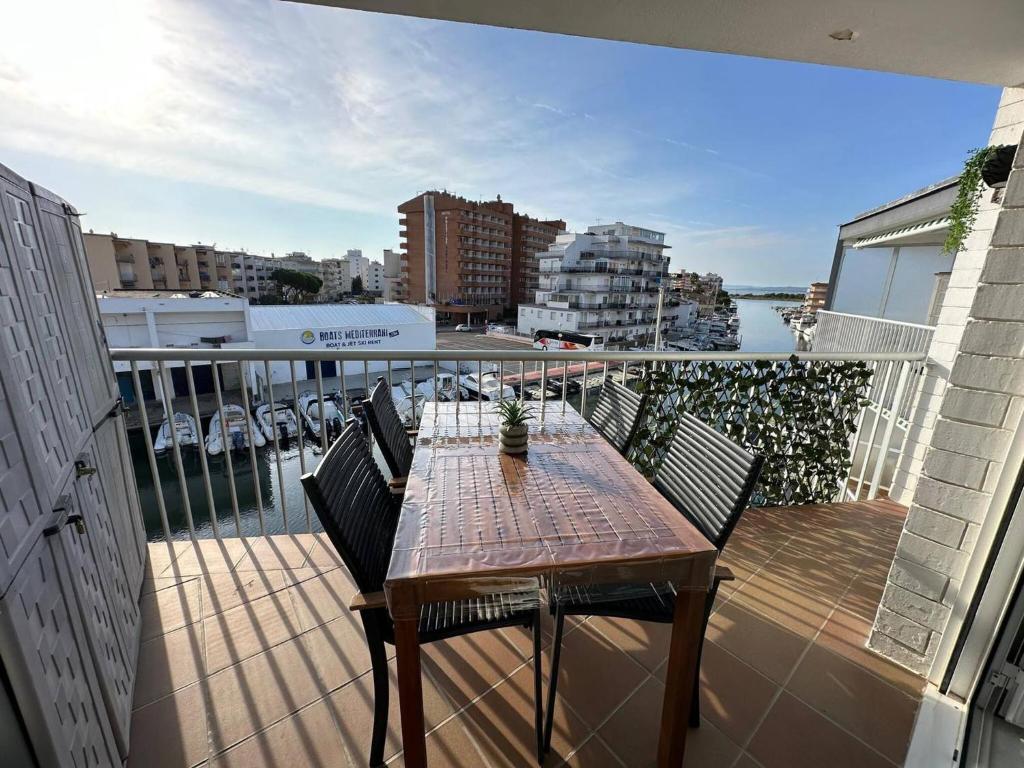 Precioso apartamento con vistas canal cerca playa AV-62 - 1