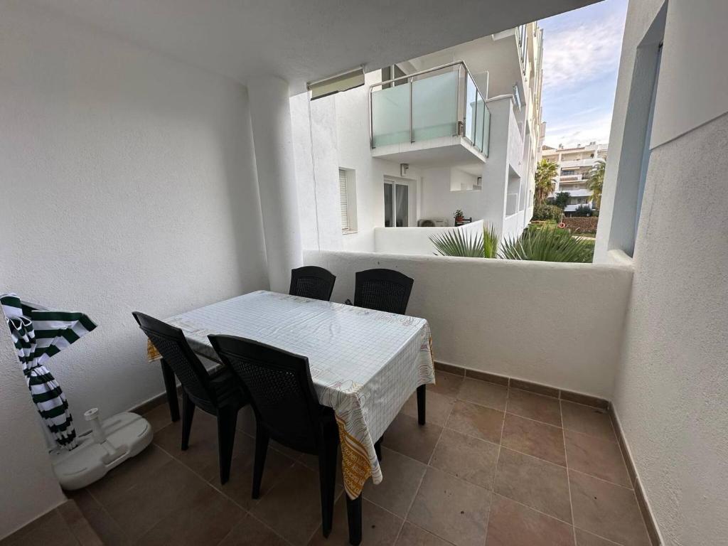 Apartamento con vistas a la psicina comunitaria AV-29 - 2