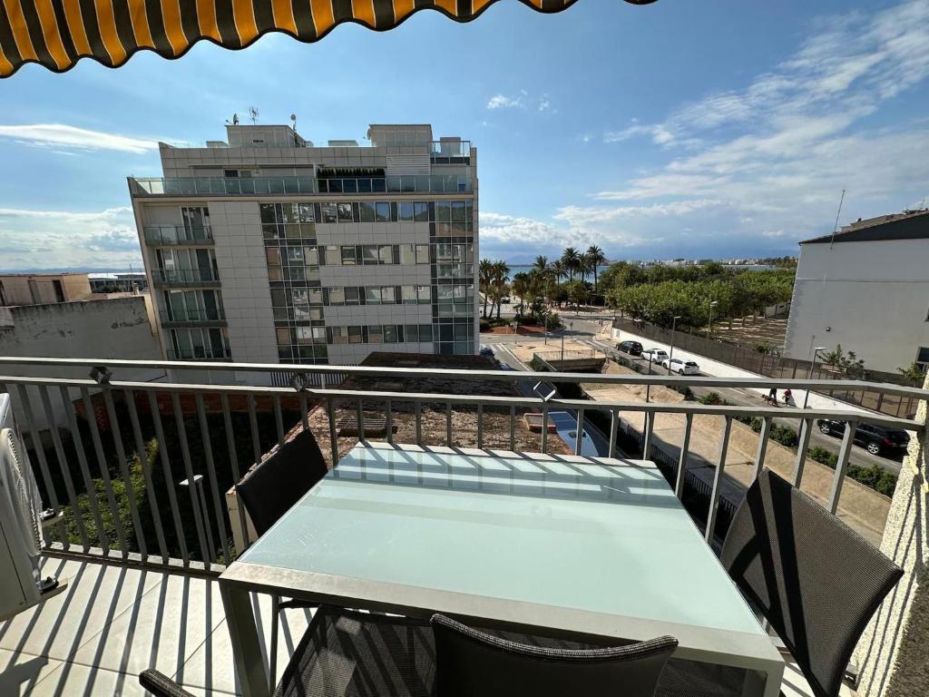 Precioso piso moderno vista mar Roses AV-61 - 2