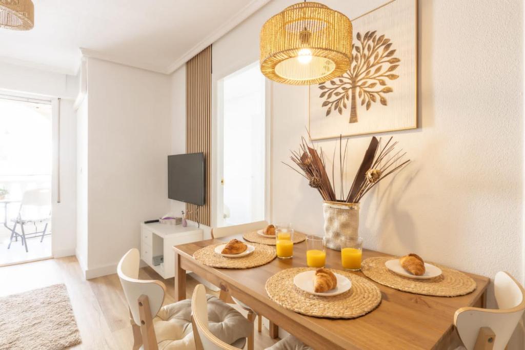 Menes del Sol, Torrevieja