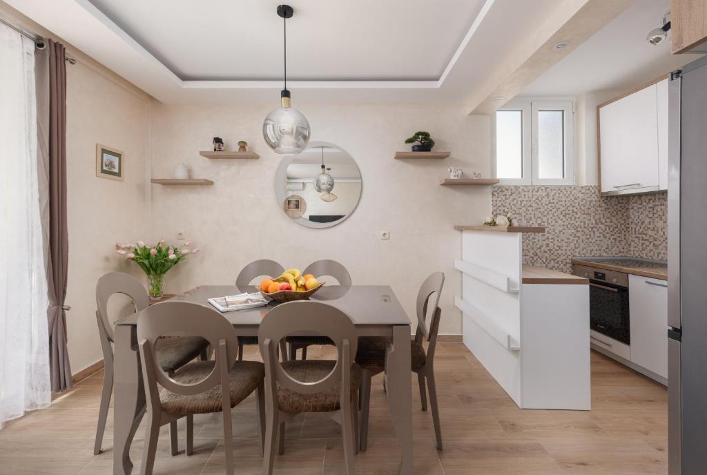 Petrovic Family - Two Bedroom Apartment - 4