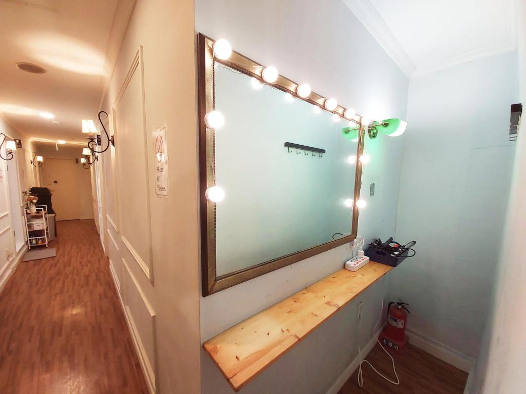 Blue Boat Hostel Myeongdong