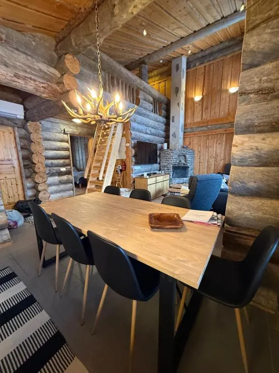 Skilodge Maentahti A, hotel in Ruka