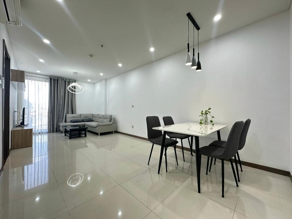 Qhome